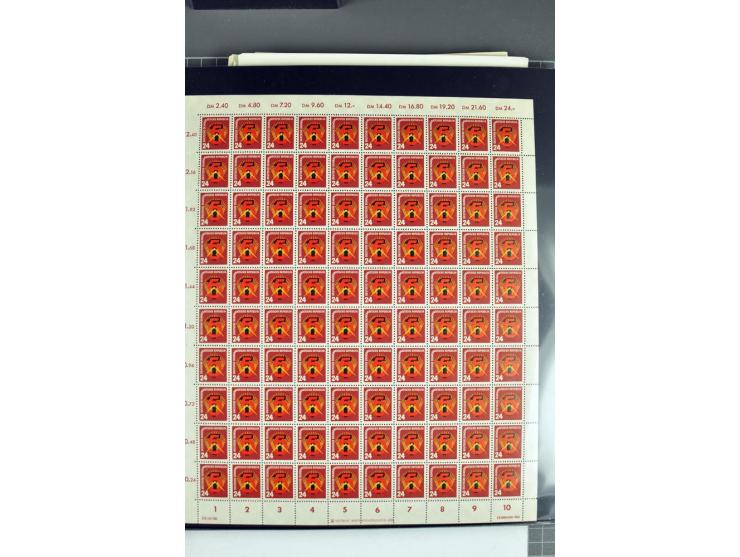 1949/90, postfrischer Bogen-Posten, dabei Mi.-Nr. 243-44 (2 Bogensätze, teils Falt- und Trennstellen), 293, 355-57, 397 mit P
