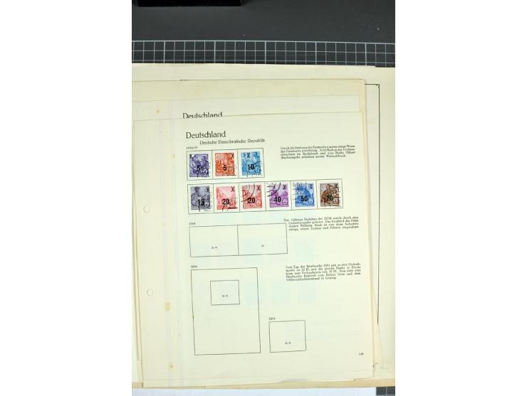 1949/90, postfrischer Bogen-Posten, dabei Mi.-Nr. 243-44 (2 Bogensätze, teils Falt- und Trennstellen), 293, 355-57, 397 mit P