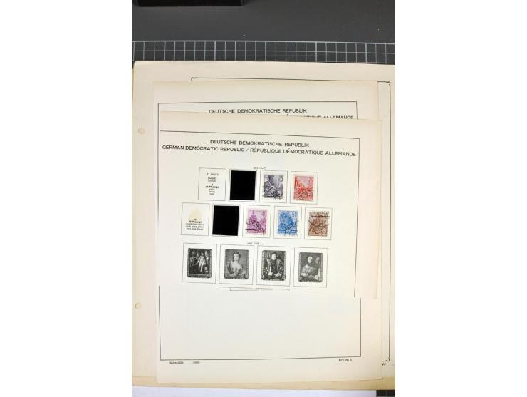 1949/90, postfrischer Bogen-Posten, dabei Mi.-Nr. 243-44 (2 Bogensätze, teils Falt- und Trennstellen), 293, 355-57, 397 mit P