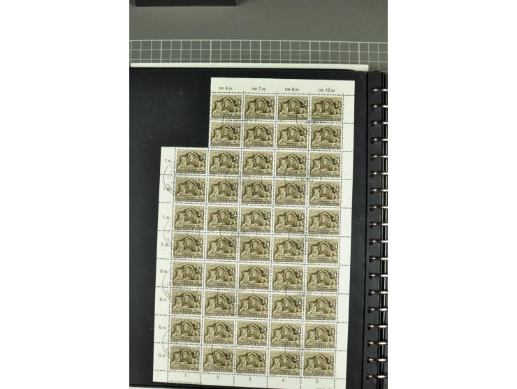 1949/90, postfrischer Bogen-Posten, dabei Mi.-Nr. 243-44 (2 Bogensätze, teils Falt- und Trennstellen), 293, 355-57, 397 mit P