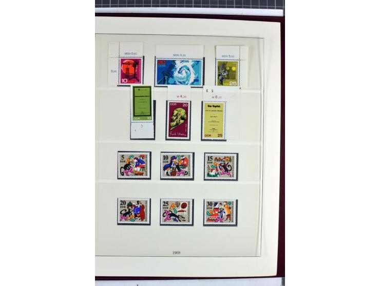 1949/90, überkomplette postfrische Sammlung meist aus der linken oberen Bogenecke, zusätzlich mit einigen bessern Farben und 