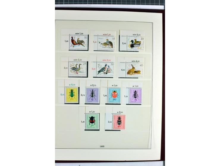 1949/90, überkomplette postfrische Sammlung meist aus der linken oberen Bogenecke, zusätzlich mit einigen bessern Farben und 