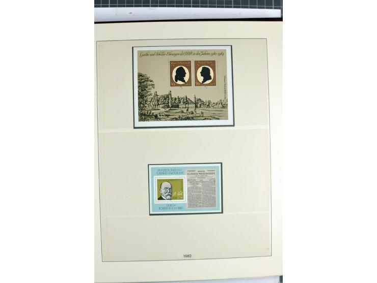 1949/90, überkomplette postfrische Sammlung meist aus der linken oberen Bogenecke, zusätzlich mit einigen bessern Farben und 