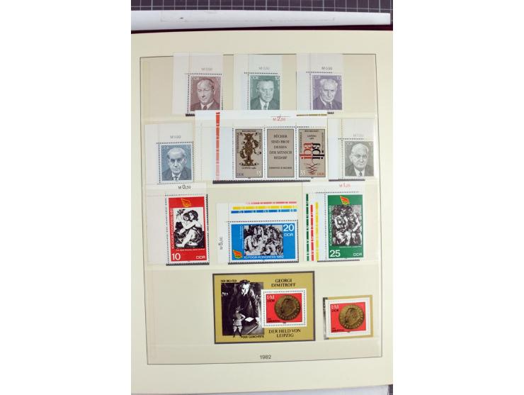 1949/90, überkomplette postfrische Sammlung meist aus der linken oberen Bogenecke, zusätzlich mit einigen bessern Farben und 