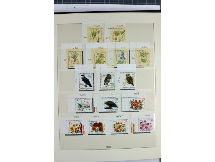 1949/90, überkomplette postfrische Sammlung meist aus der linken oberen Bogenecke, zusätzlich mit einigen bessern Farben und 