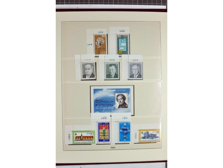 1949/90, überkomplette postfrische Sammlung meist aus der linken oberen Bogenecke, zusätzlich mit einigen bessern Farben und 