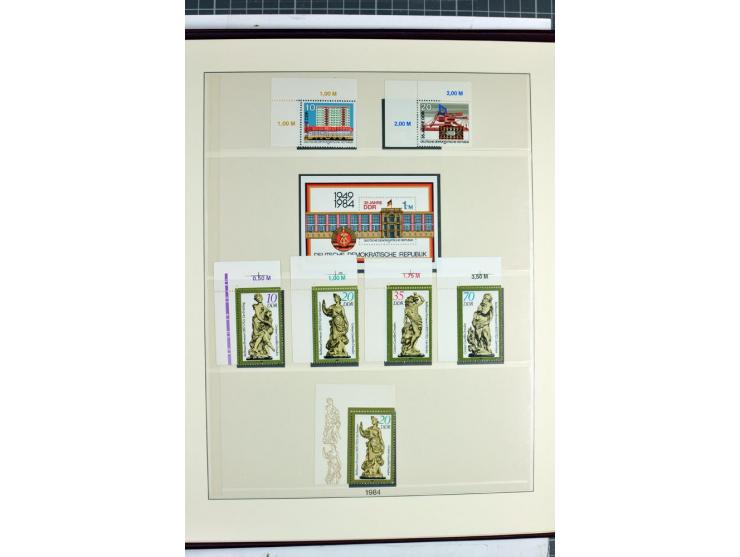 1949/90, überkomplette postfrische Sammlung meist aus der linken oberen Bogenecke, zusätzlich mit einigen bessern Farben und 