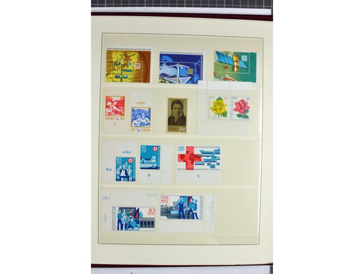 1949/90, überkomplette postfrische Sammlung meist aus der linken oberen Bogenecke, zusätzlich mit einigen bessern Farben und 