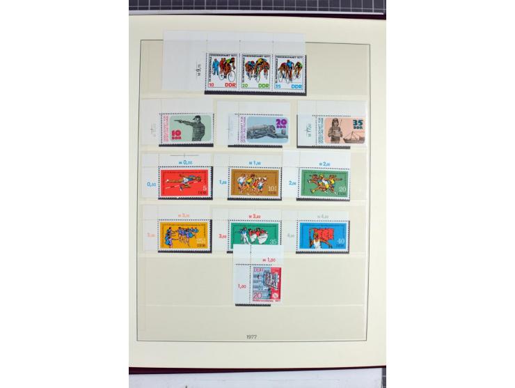 1949/90, überkomplette postfrische Sammlung meist aus der linken oberen Bogenecke, zusätzlich mit einigen bessern Farben und 