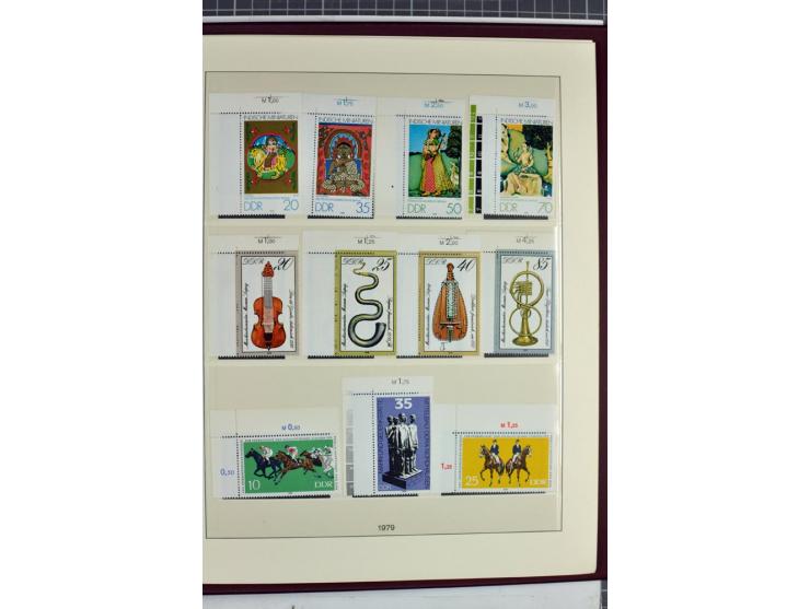 1949/90, überkomplette postfrische Sammlung meist aus der linken oberen Bogenecke, zusätzlich mit einigen bessern Farben und 