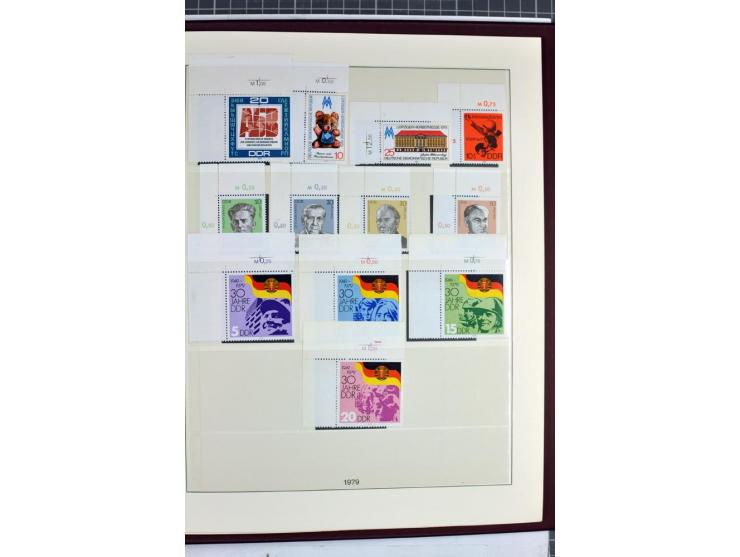 1949/90, überkomplette postfrische Sammlung meist aus der linken oberen Bogenecke, zusätzlich mit einigen bessern Farben und 