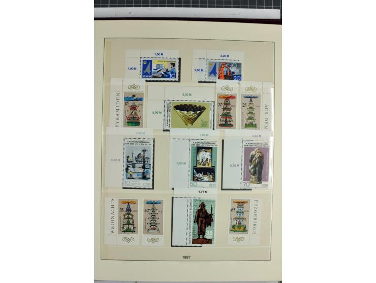 1949/90, überkomplette postfrische Sammlung meist aus der linken oberen Bogenecke, zusätzlich mit einigen bessern Farben und 
