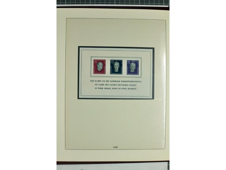 1949/90, überkomplette postfrische Sammlung meist aus der linken oberen Bogenecke, zusätzlich mit einigen bessern Farben und 