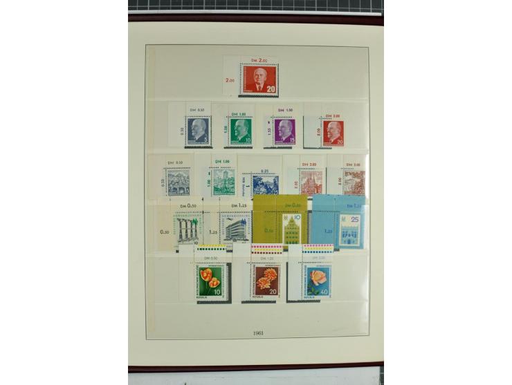 1949/90, überkomplette postfrische Sammlung meist aus der linken oberen Bogenecke, zusätzlich mit einigen bessern Farben und 