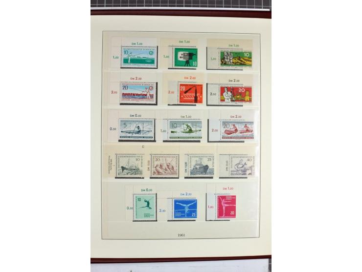 1949/90, überkomplette postfrische Sammlung meist aus der linken oberen Bogenecke, zusätzlich mit einigen bessern Farben und 