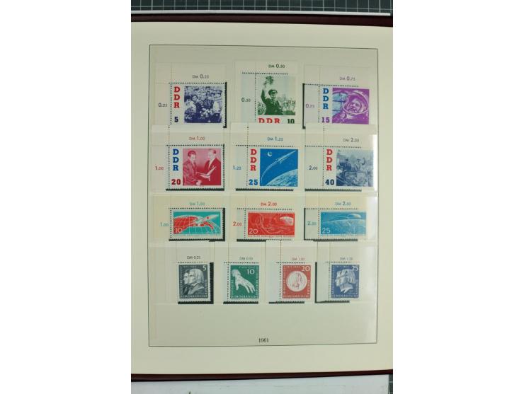 1949/90, überkomplette postfrische Sammlung meist aus der linken oberen Bogenecke, zusätzlich mit einigen bessern Farben und 