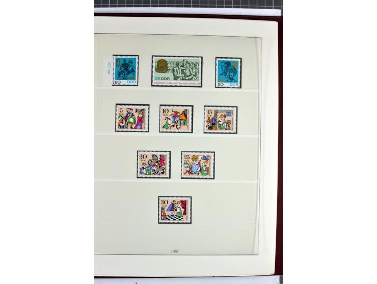 1949/90, überkomplette postfrische Sammlung meist aus der linken oberen Bogenecke, zusätzlich mit einigen bessern Farben und 