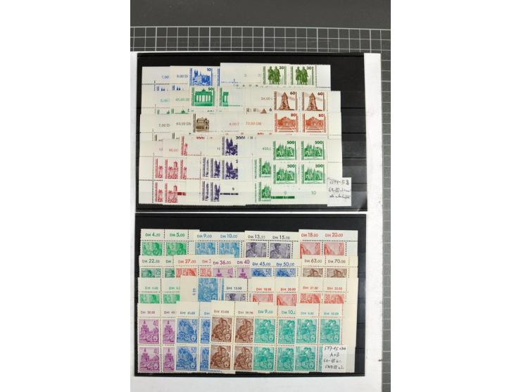 1950/90, postfrische Partie mit Eckrand-Viererblocks, dabei Mi.-Nr. 251-55, 322-26, 327-41, 362-79 (je 2), 405-22 etc, teils 