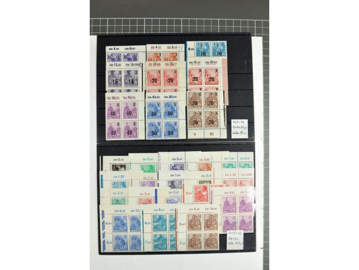 1950/90, postfrische Partie mit Eckrand-Viererblocks, dabei Mi.-Nr. 251-55, 322-26, 327-41, 362-79 (je 2), 405-22 etc, teils 