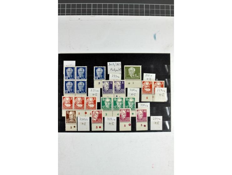 1952/53, postfrische Partie der Ausgabe Pieck und Köpfe als Unterrandmarken bis hin zu Unterrand-Viererblocks mit Druckereize