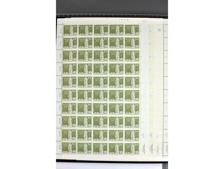1973/74, postfrische Bogen-Sammlung der Ausgabe Aufbau in der DDR im Großformat, dabei überkompletter Druckbogensatz mit FN 1