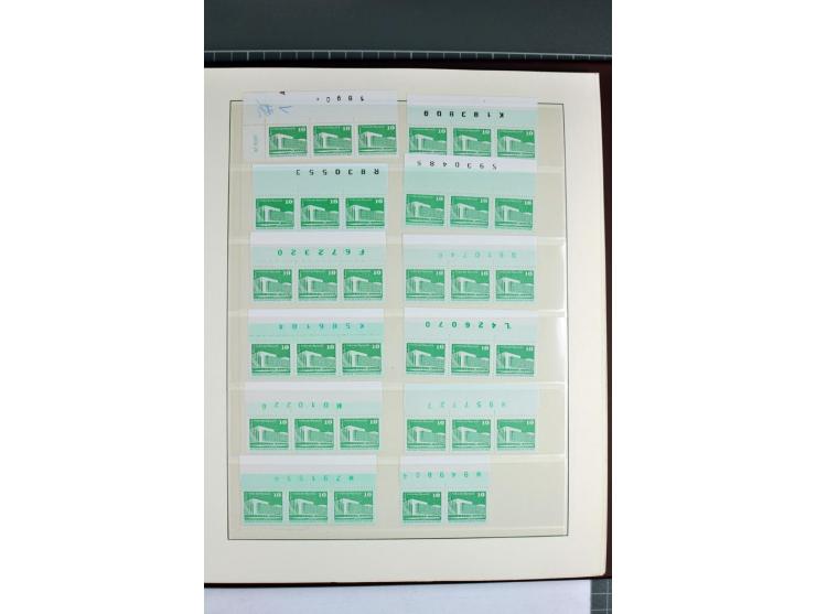 1973/81, postfrische Spezialsammlung der Ausgabe Aufbau in der DDR im Großformat und Kleinformat, dabei Typen, Papiersorten, 