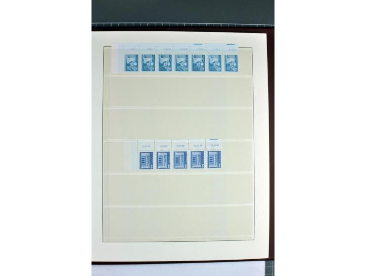 1973/81, postfrische Spezialsammlung der Ausgabe Aufbau in der DDR im Großformat und Kleinformat, dabei Typen, Papiersorten, 