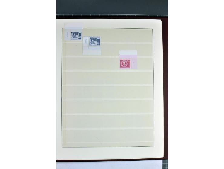 1973/81, postfrische Spezialsammlung der Ausgabe Aufbau in der DDR im Großformat und Kleinformat, dabei Typen, Papiersorten, 