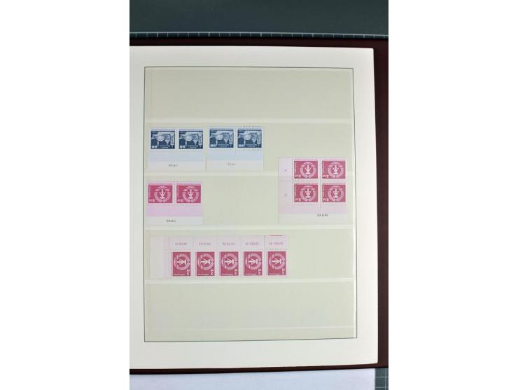 1973/81, postfrische Spezialsammlung der Ausgabe Aufbau in der DDR im Großformat und Kleinformat, dabei Typen, Papiersorten, 