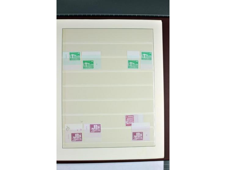 1973/81, postfrische Spezialsammlung der Ausgabe Aufbau in der DDR im Großformat und Kleinformat, dabei Typen, Papiersorten, 