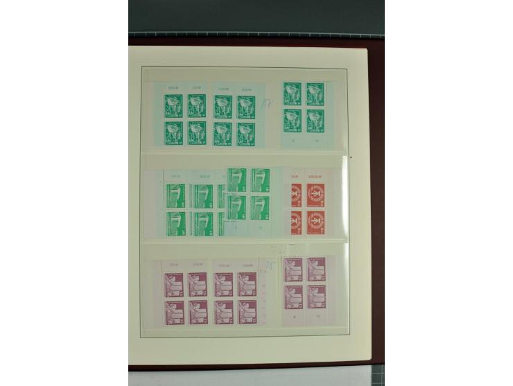 1973/81, postfrische Spezialsammlung der Ausgabe Aufbau in der DDR im Großformat und Kleinformat, dabei Typen, Papiersorten, 