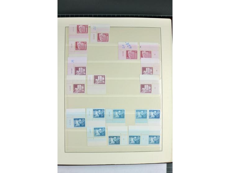 1973/81, postfrische Spezialsammlung der Ausgabe Aufbau in der DDR im Großformat und Kleinformat, dabei Typen, Papiersorten, 