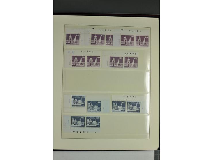 1973/81, postfrische Spezialsammlung der Ausgabe Aufbau in der DDR im Großformat und Kleinformat, dabei Typen, Papiersorten, 