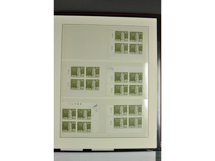 1973/81, postfrische Spezialsammlung der Ausgabe Aufbau in der DDR im Großformat und Kleinformat, dabei Typen, Papiersorten, 
