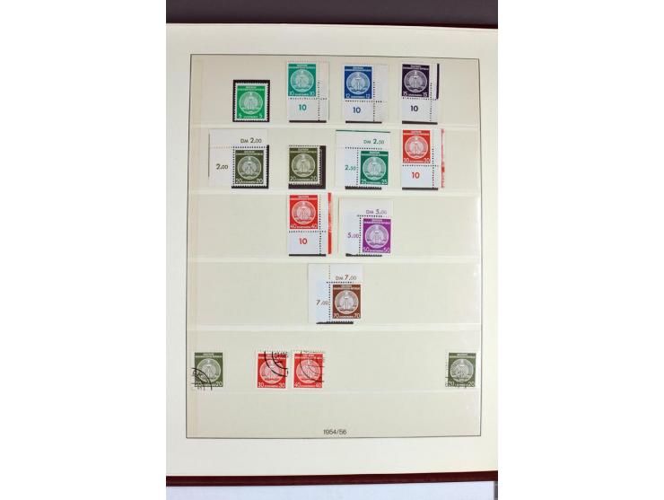 DIENSTMARKEN: 1954/65, postfrische Sammlung mit Mi.-Nr. A 1-17 einheitlich aus der linken oberen Bogenecke, 22xI XII, 29-33y,