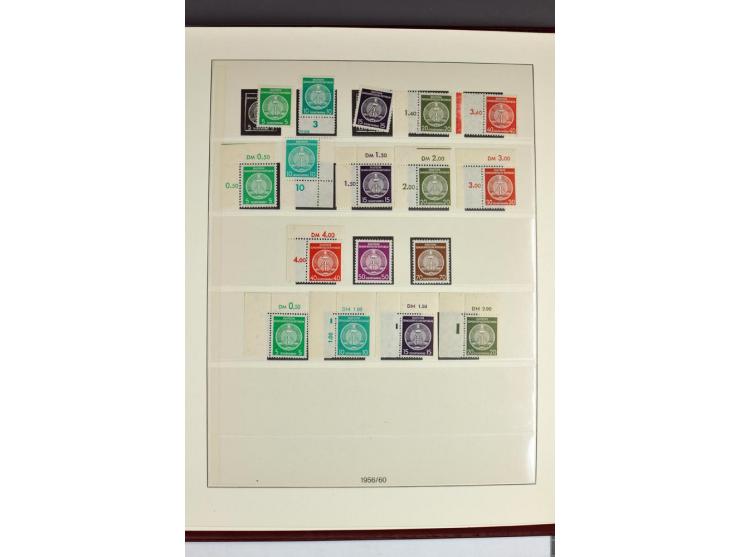 DIENSTMARKEN: 1954/65, postfrische Sammlung mit Mi.-Nr. A 1-17 einheitlich aus der linken oberen Bogenecke, 22xI XII, 29-33y,