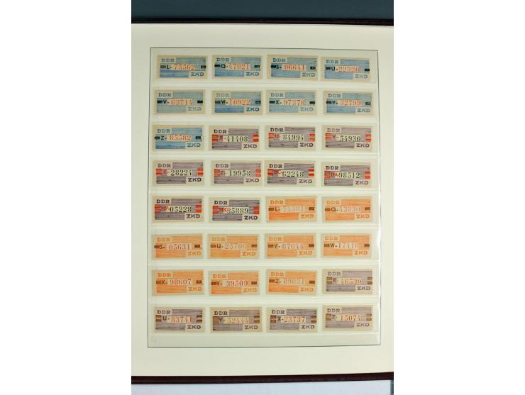 DIENSTMARKEN: 1954/65, postfrische Sammlung mit Mi.-Nr. A 1-17 einheitlich aus der linken oberen Bogenecke, 22xI XII, 29-33y,