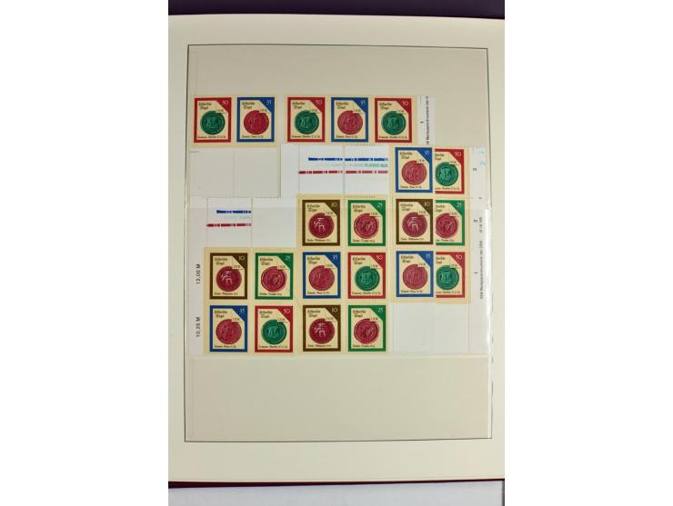 1953/90, überkomplette postfrische Zusammendruck-Sammlung, dabei auch aus Blocks und Kleinbogen ab Marx gezähnt und geschnitt