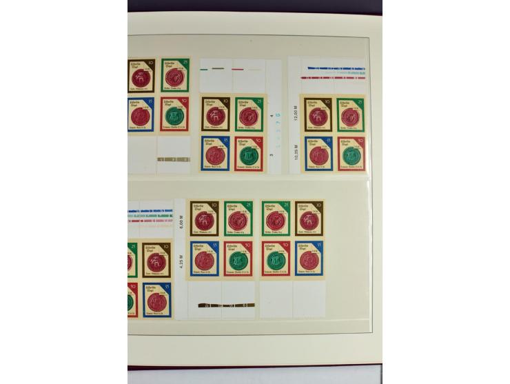 1953/90, überkomplette postfrische Zusammendruck-Sammlung, dabei auch aus Blocks und Kleinbogen ab Marx gezähnt und geschnitt