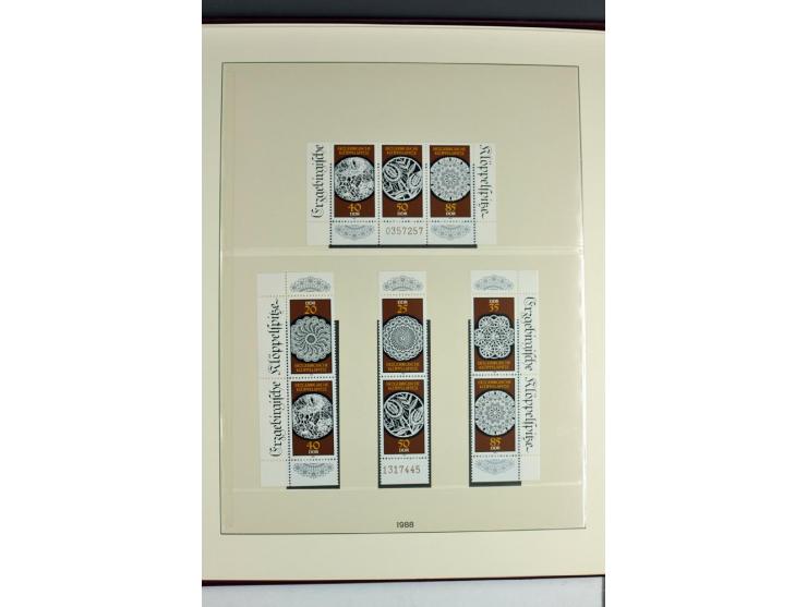 1953/90, überkomplette postfrische Zusammendruck-Sammlung, dabei auch aus Blocks und Kleinbogen ab Marx gezähnt und geschnitt