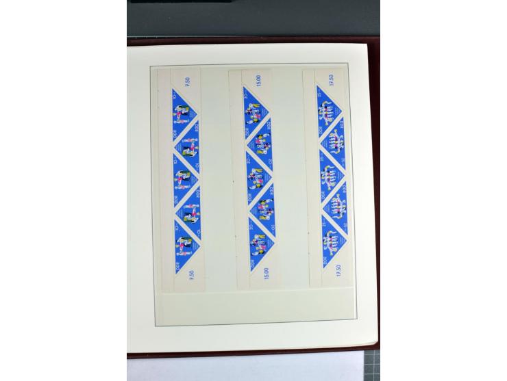 1953/90, überkomplette postfrische Zusammendruck-Sammlung, dabei auch aus Blocks und Kleinbogen ab Marx gezähnt und geschnitt