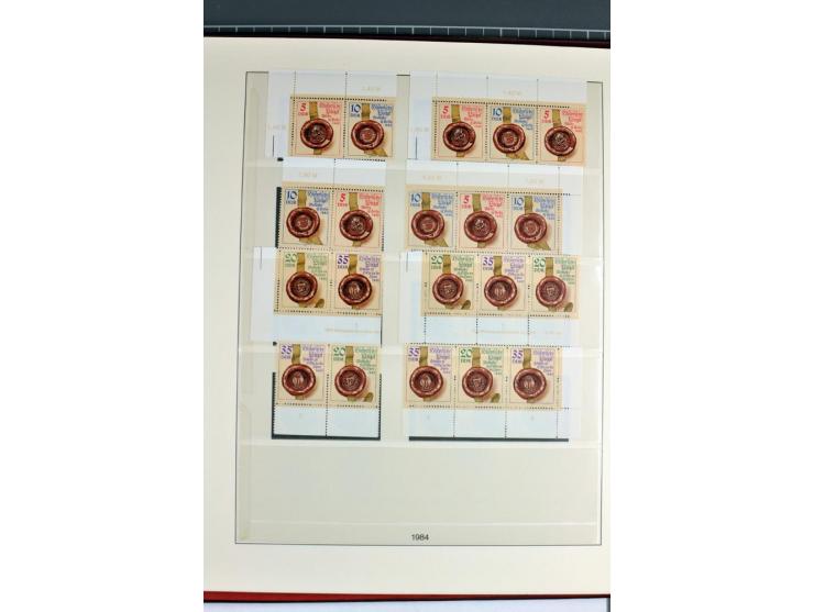 1953/90, überkomplette postfrische Zusammendruck-Sammlung, dabei auch aus Blocks und Kleinbogen ab Marx gezähnt und geschnitt