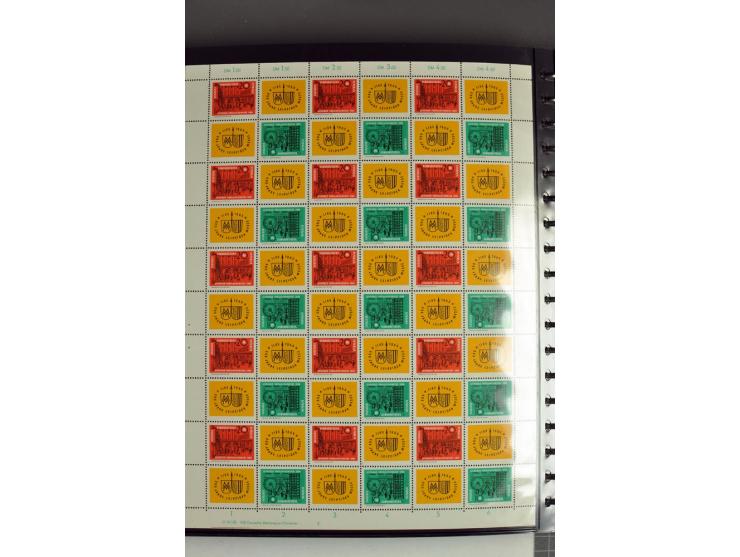 1959/90, umfangreiche postfrische Sammlung der Zusammendruck-Bogen nach Formnummern und Rand-Varianten spezialisiert, dabei D