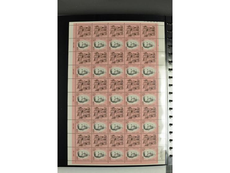 1959/90, umfangreiche postfrische Sammlung der Zusammendruck-Bogen nach Formnummern und Rand-Varianten spezialisiert, dabei D