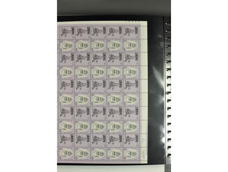 1959/90, umfangreiche postfrische Sammlung der Zusammendruck-Bogen nach Formnummern und Rand-Varianten spezialisiert, dabei D