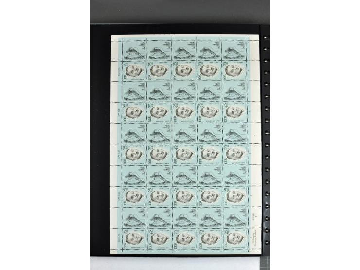 1959/90, umfangreiche postfrische Sammlung der Zusammendruck-Bogen nach Formnummern und Rand-Varianten spezialisiert, dabei D