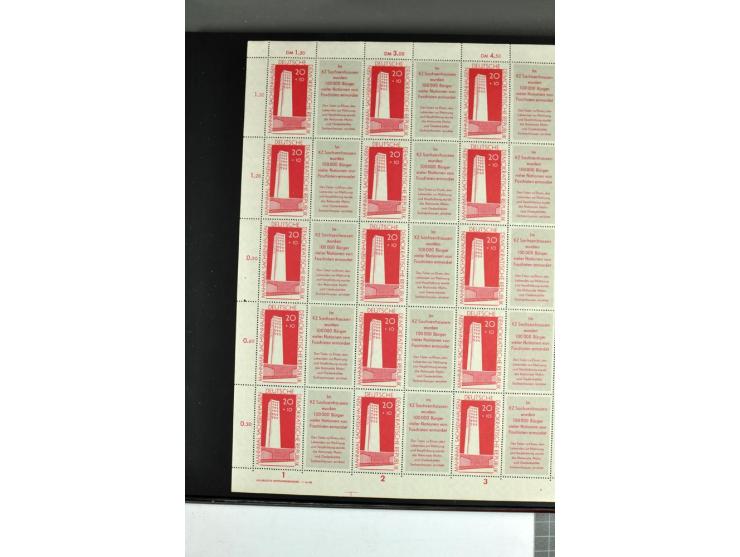 1959/90, umfangreiche postfrische Sammlung der Zusammendruck-Bogen nach Formnummern und Rand-Varianten spezialisiert, dabei D