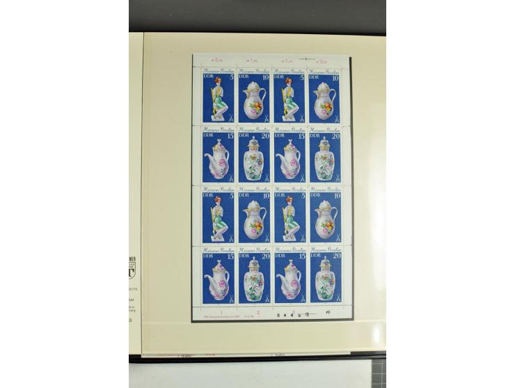 1959/90, umfangreiche postfrische Sammlung der Zusammendruck-Bogen nach Formnummern und Rand-Varianten spezialisiert, dabei D