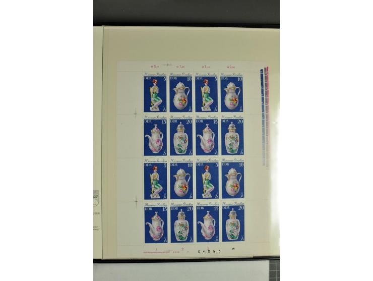 1959/90, umfangreiche postfrische Sammlung der Zusammendruck-Bogen nach Formnummern und Rand-Varianten spezialisiert, dabei D