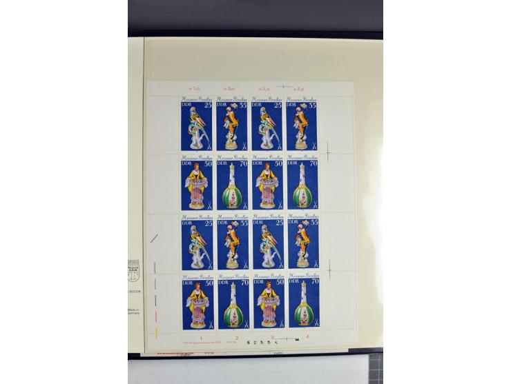 1959/90, umfangreiche postfrische Sammlung der Zusammendruck-Bogen nach Formnummern und Rand-Varianten spezialisiert, dabei D